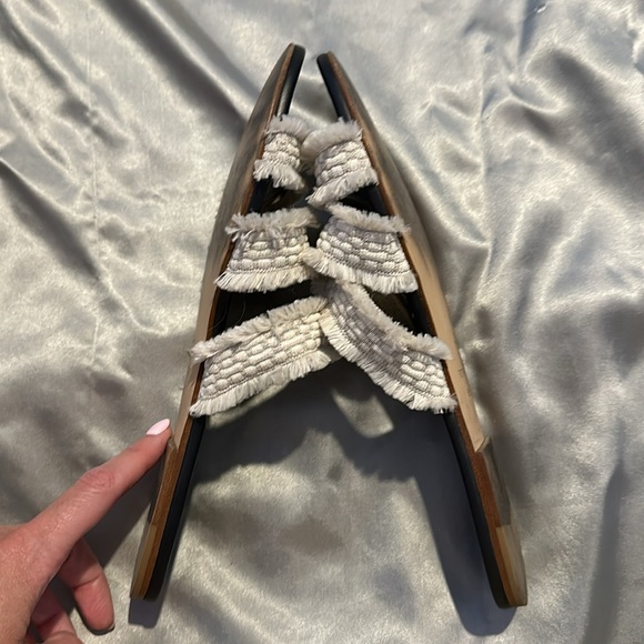 Rothy’s 3 strap white/beige sandal 8.5 - Picture 4 of 5